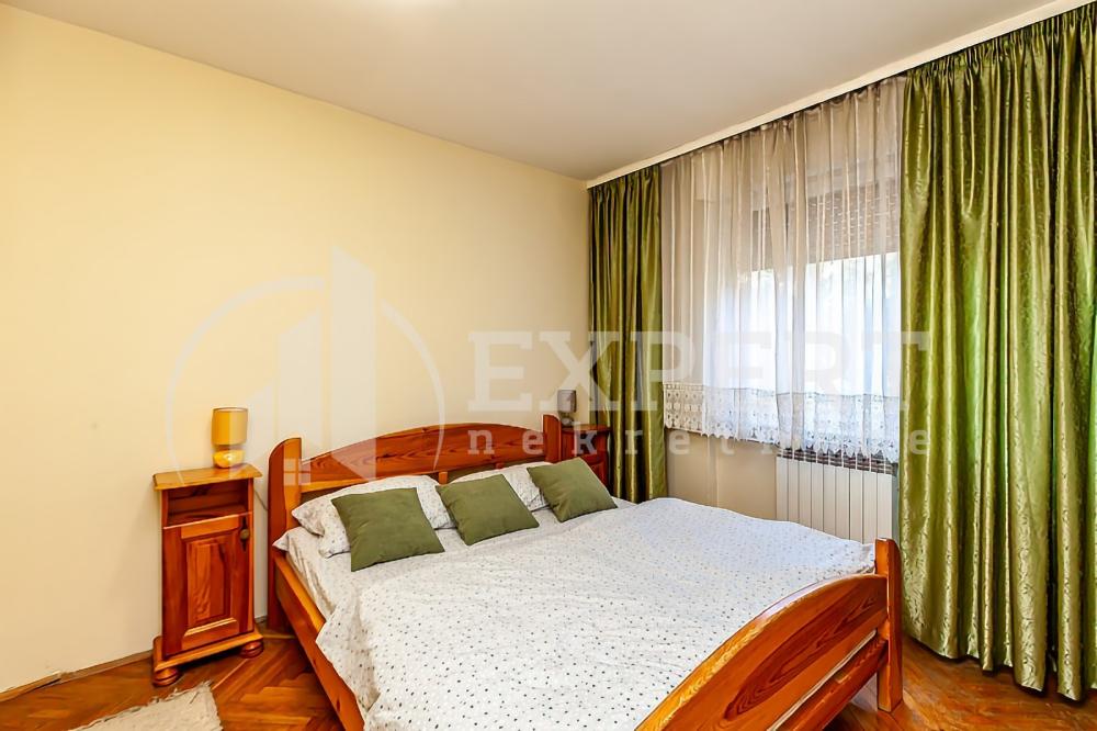 Slika 8 - Stan u zgradi, uknjižen, centralno grejanje, oglas ID p-013984