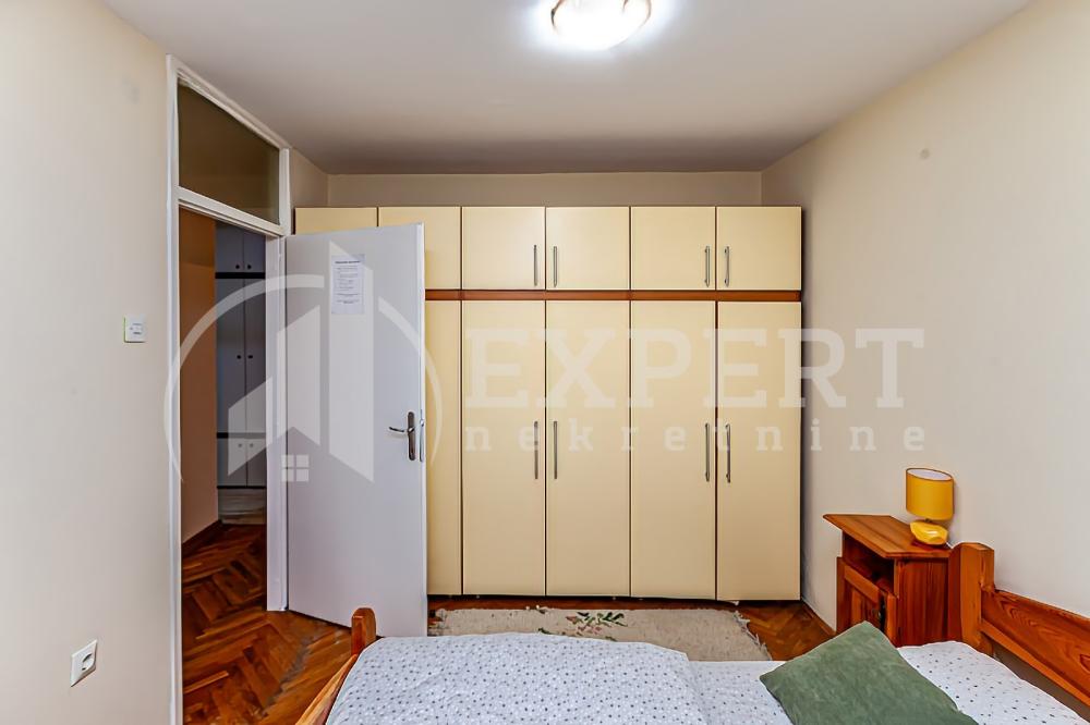 Slika 9 - Stan u zgradi, uknjižen, centralno grejanje, oglas ID p-013984