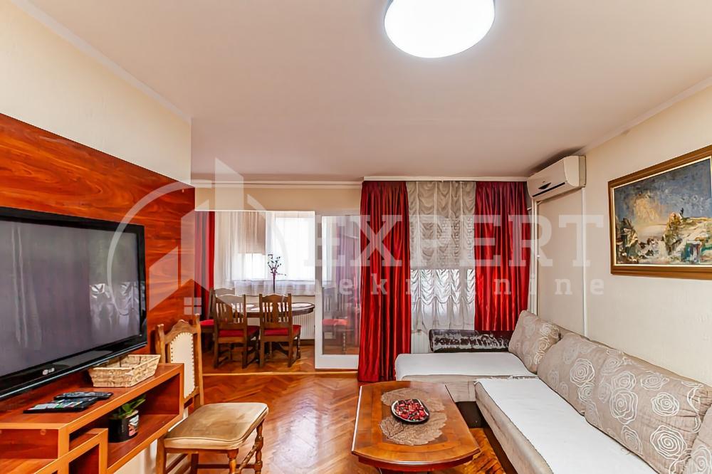 Slika 1 - Stan u zgradi, uknjižen, centralno grejanje, oglas ID p-013984