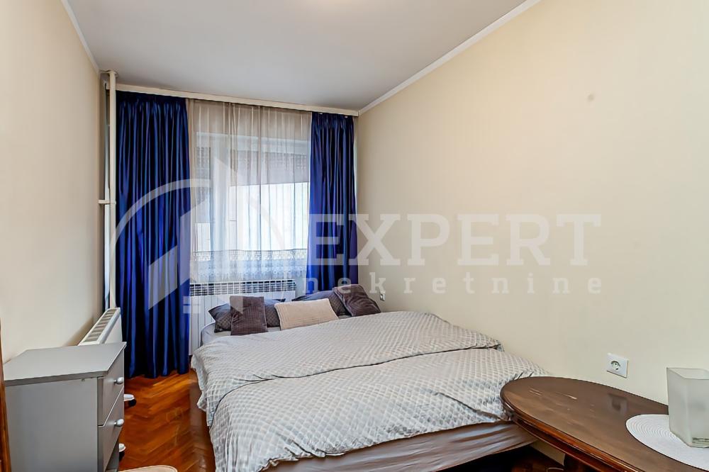 Slika 11 - Stan u zgradi, uknjižen, centralno grejanje, oglas ID p-013984