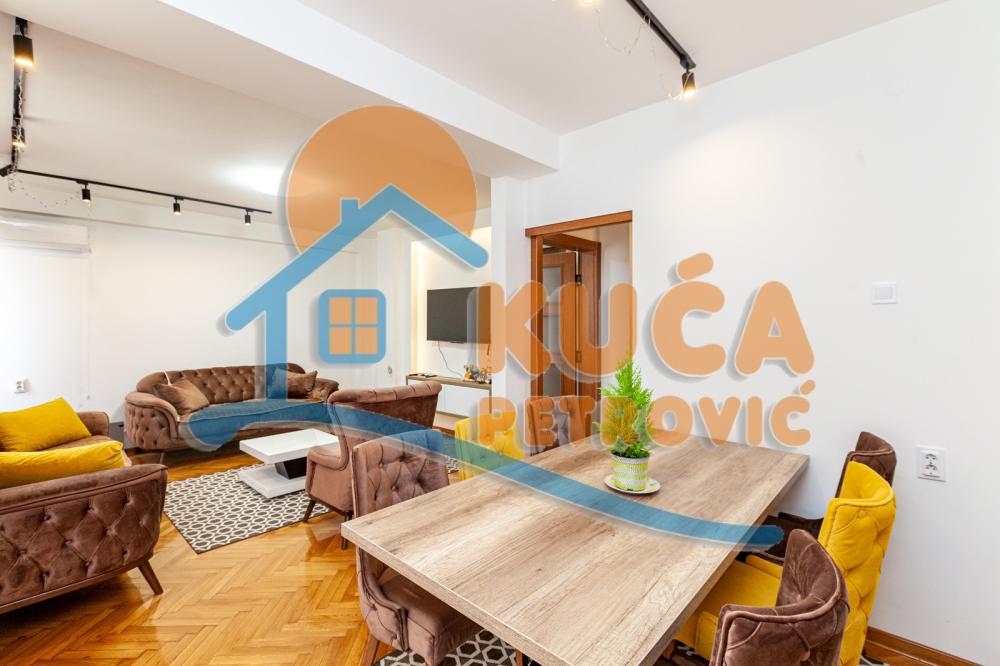 Slika 2 - Stan u zgradi, uknjižen, grejanje na struju, oglas ID p-05044