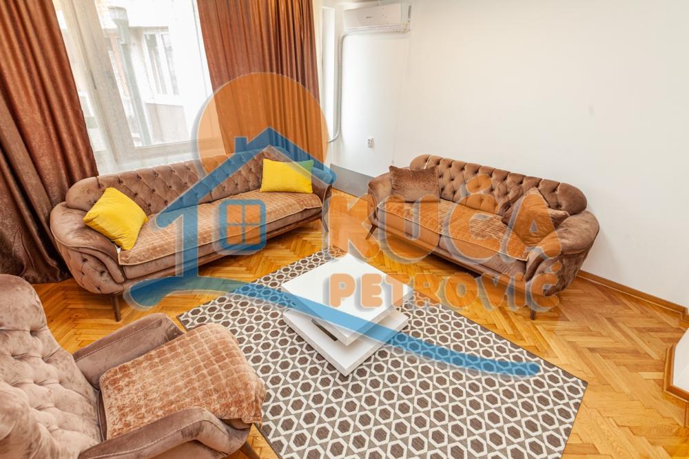 Slika 1 - Stan u zgradi, uknjižen, grejanje na struju, oglas ID p-05044