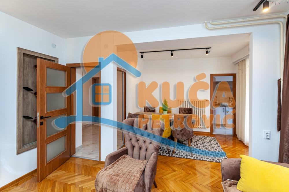 Slika 3 - Stan u zgradi, uknjižen, grejanje na struju, oglas ID p-05044