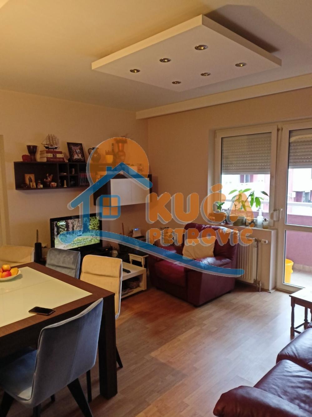 Glavna slika -Stan u zgradi, novogradnja, uknjižen, etažno grejanje, oglas ID p-05350