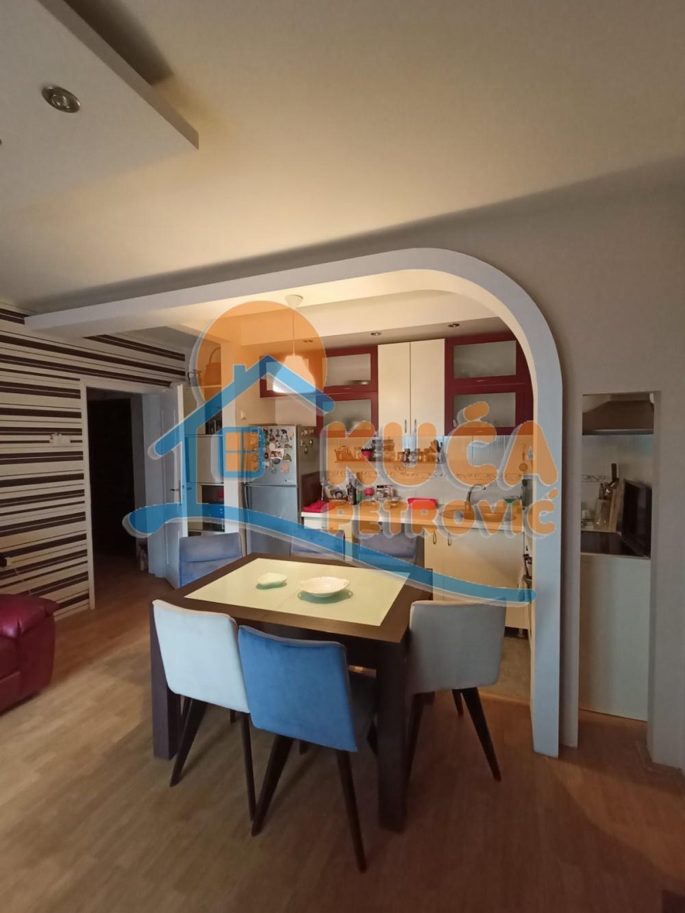 Slika 3 - Stan u zgradi, novogradnja, uknjižen, etažno grejanje, oglas ID p-05350