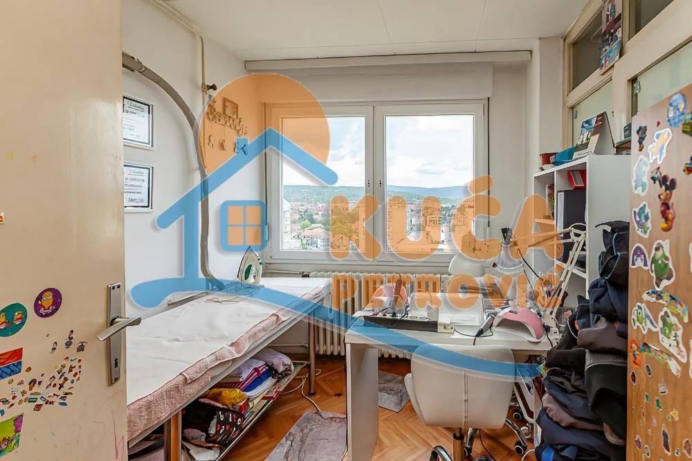 Slika 7 - Stan u zgradi, centralno grejanje, oglas ID p-013967