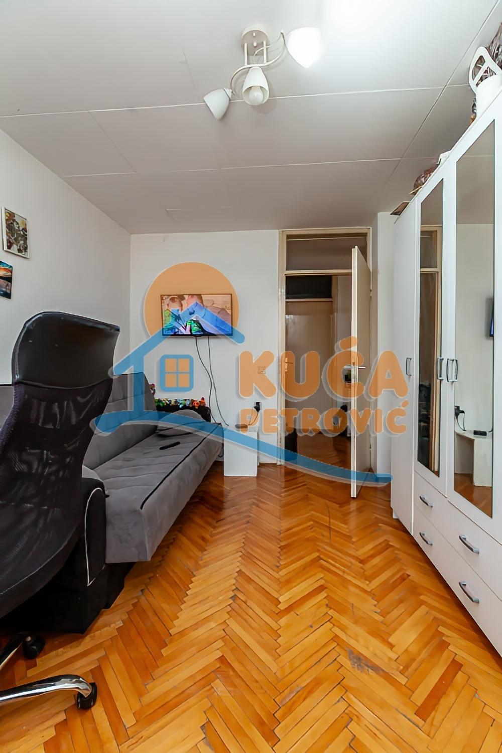 Slika 6 - Stan u zgradi, centralno grejanje, oglas ID p-013967