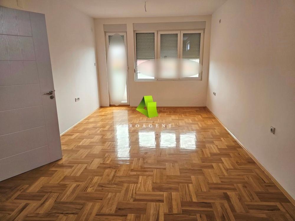 Slika 1 - Useljiv dvoiposoban stan u novogradnji u blizini Pantelejske crkve ID#6497