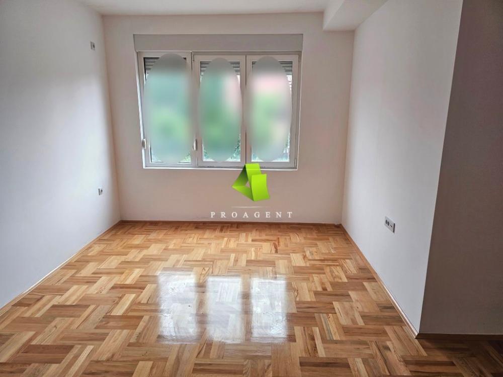 Slika 2 - Useljiv jednoiposoban stan u novogradnji u blizini Pantelejske crkve ID#6496