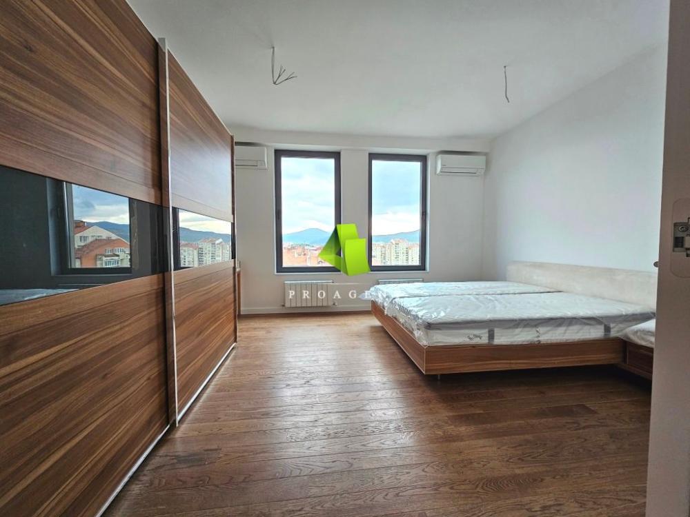 Slika 3 - Penthaus u modernom stambenom komplesku na Bulevaru Nemanjića ID#6285