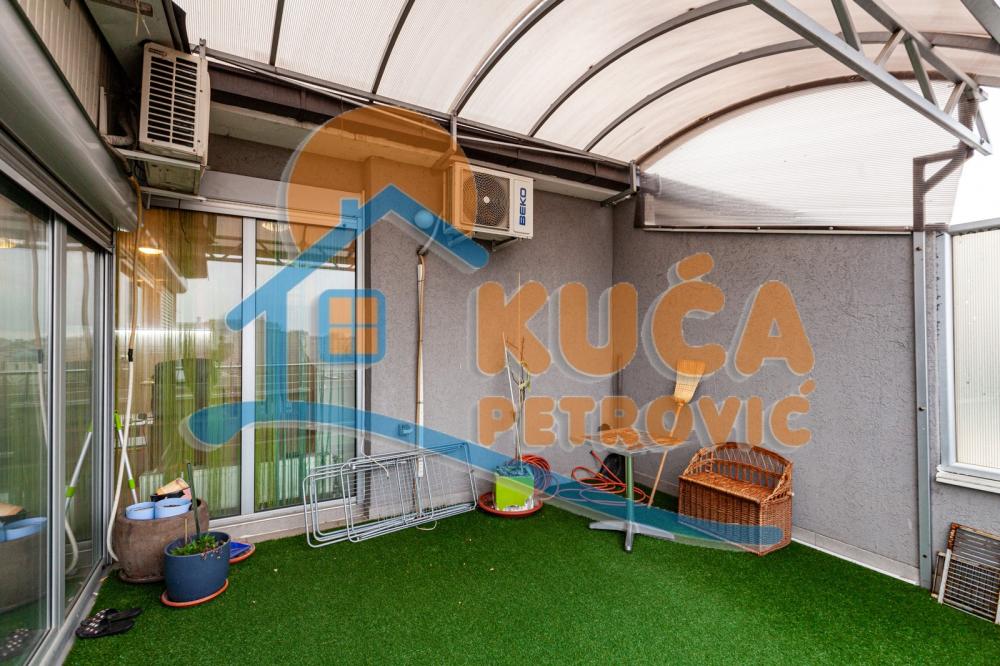 Slika 3 - Stan u zgradi, uknjižen, centralno grejanje, oglas ID p-04806