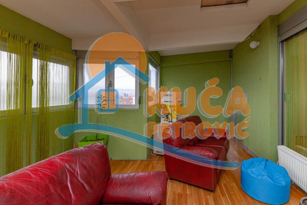 Slika 1 - Stan u zgradi, uknjižen, centralno grejanje, oglas ID p-04806