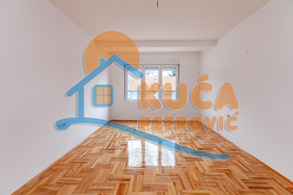 Slika 5 - Stan u zgradi, oglas ID p-08586