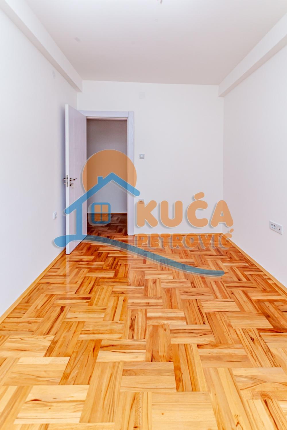 Slika 11 - Stan u zgradi, oglas ID p-08588