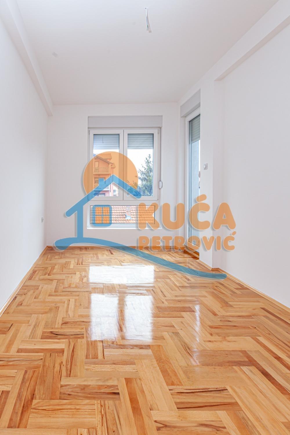 Slika 5 - Stan u zgradi, oglas ID p-08592