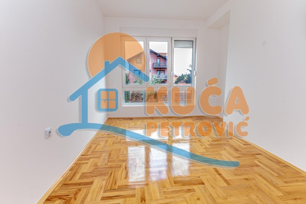 Slika 7 - Stan u zgradi, oglas ID p-08592