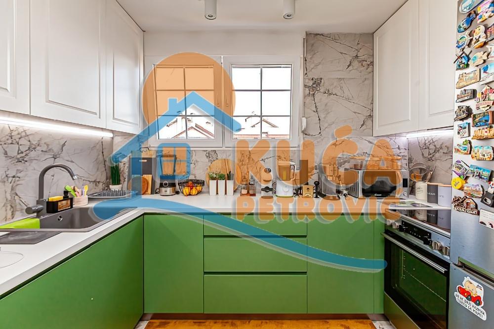 Slika 7 - Stan u zgradi, uknjižen, centralno grejanje, oglas ID p-014071