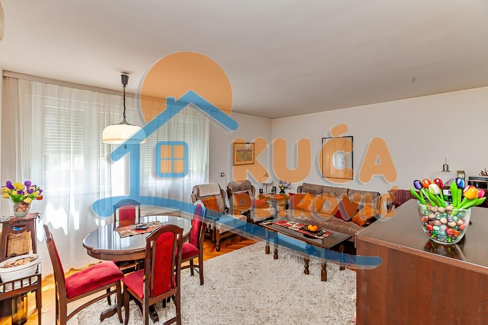 Slika 1 - Stan u zgradi, uknjižen, grejanje na struju, oglas ID p-014112