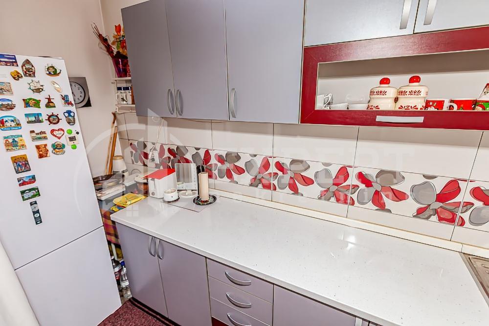 Slika 7 - Stan u zgradi, uknjižen, grejanje na struju, oglas ID p-014112