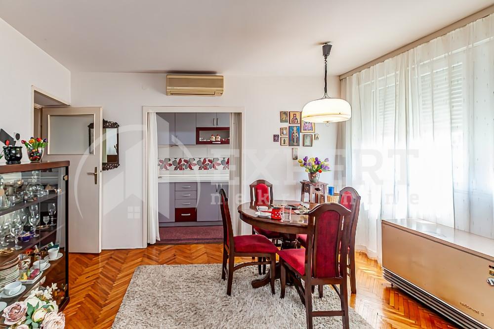 Slika 4 - Stan u zgradi, uknjižen, grejanje na struju, oglas ID p-014112