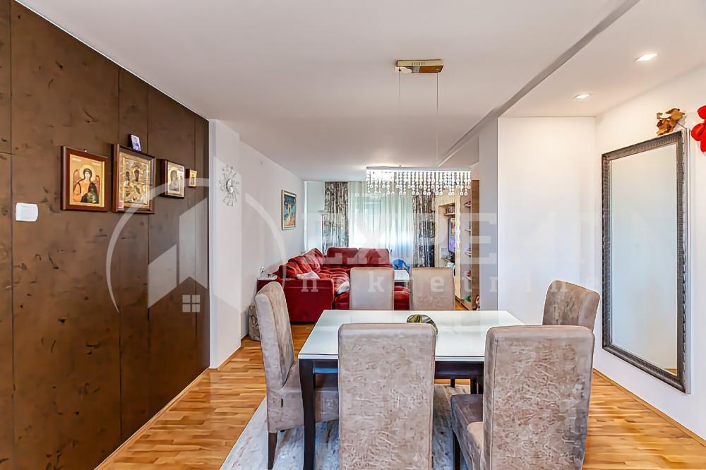 Slika 8 - Stan u zgradi, uknjižen, etažno grejanje, oglas ID p-014048