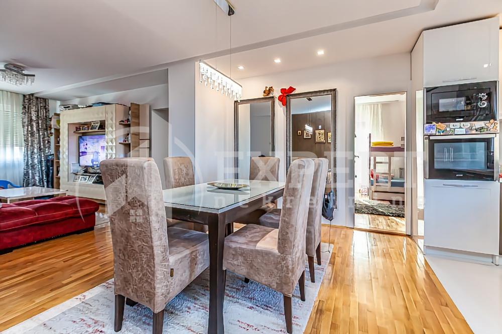 Slika 5 - Stan u zgradi, uknjižen, etažno grejanje, oglas ID p-014048