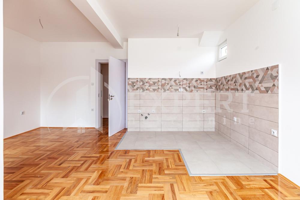 Slika 1 - Stan u zgradi, oglas ID p-08586