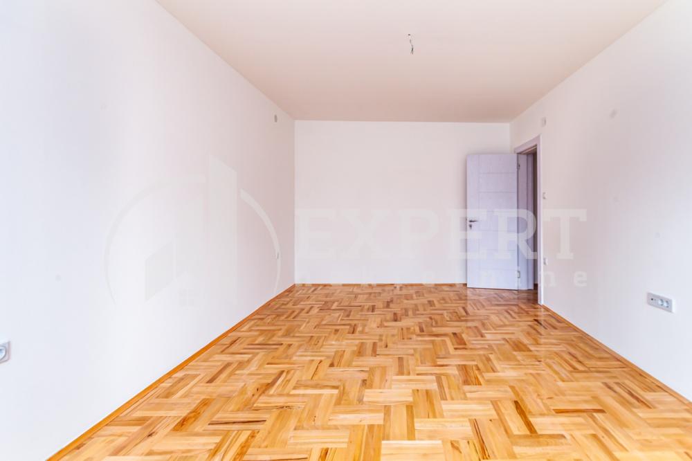 Slika 6 - Stan u zgradi, oglas ID p-08586