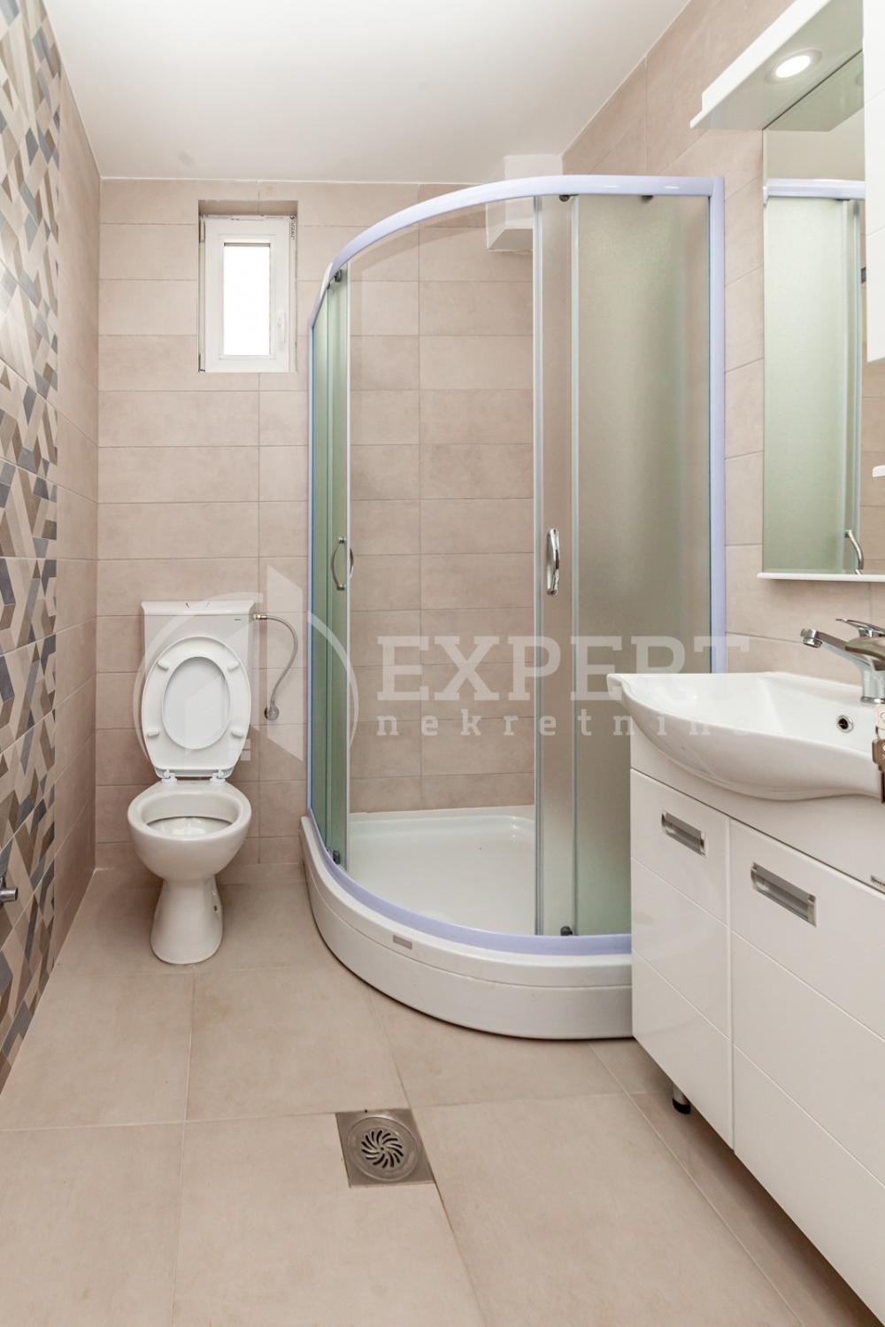 Slika 8 - Stan u zgradi, oglas ID p-08586