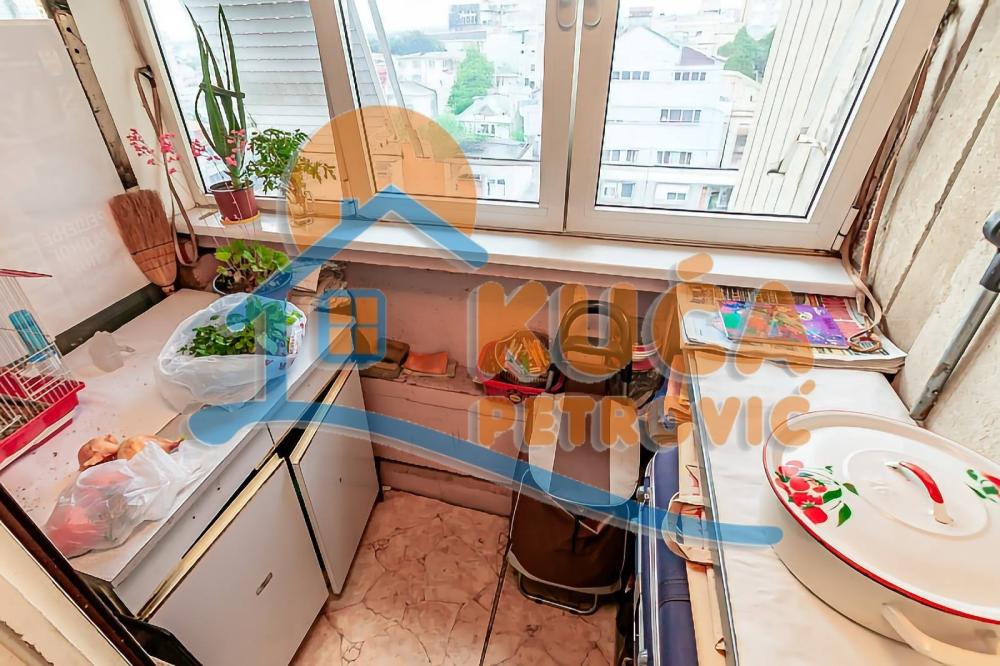 Slika 7 - Stan u zgradi, uknjižen, centralno grejanje, oglas ID p-014123