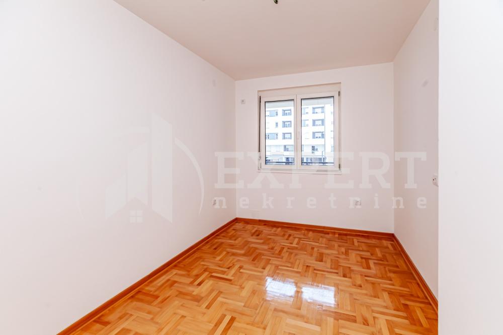 Slika 8 - Stan u zgradi, novogradnja, uknjižen, oglas ID p-014131