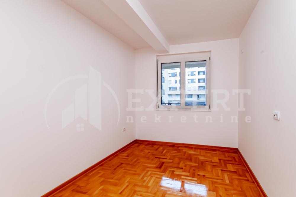 Slika 7 - Stan u zgradi, novogradnja, uknjižen, oglas ID p-014131