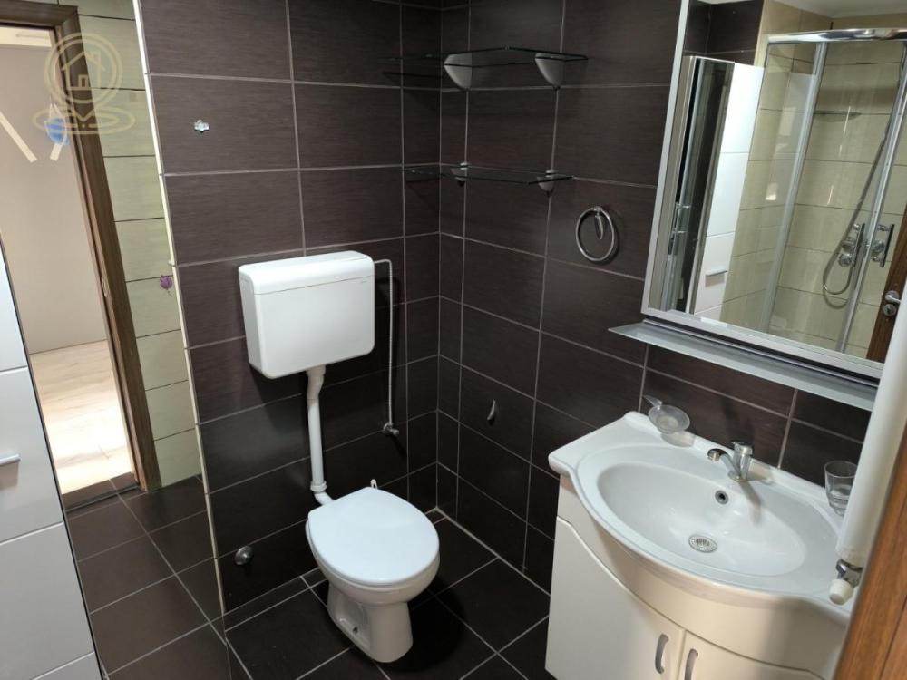 Slika 9 - Prodaja dvosobnog stana Niš Dušanov bazar – kompletno namešten, 50m², odlična lokacija