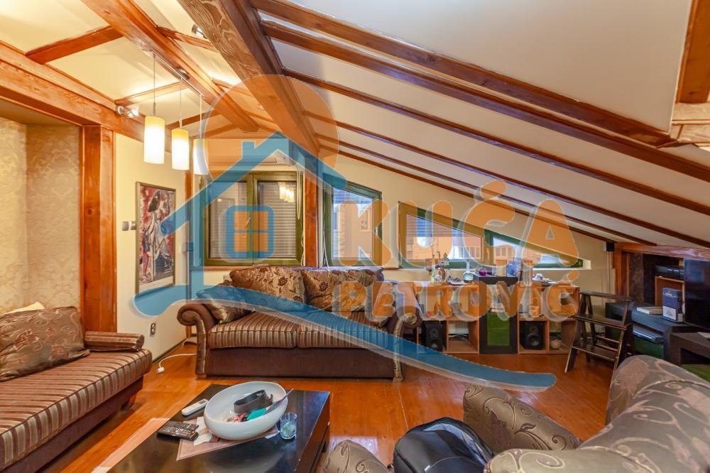 Glavna slika -Stan u zgradi, uknjižen, centralno grejanje, oglas ID p-014211