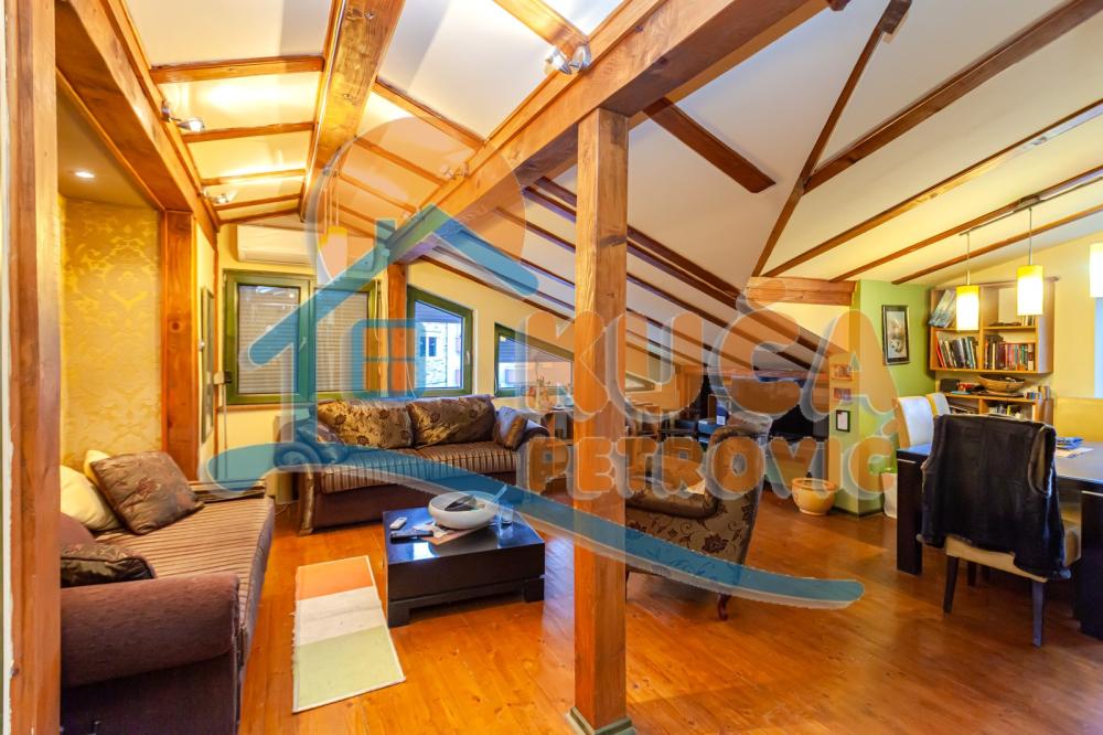 Slika 1 - Stan u zgradi, uknjižen, centralno grejanje, oglas ID p-014211