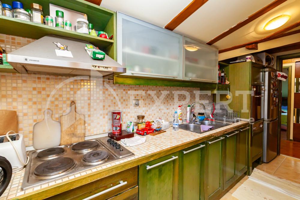 Slika 4 - Stan u zgradi, uknjižen, centralno grejanje, oglas ID p-014211