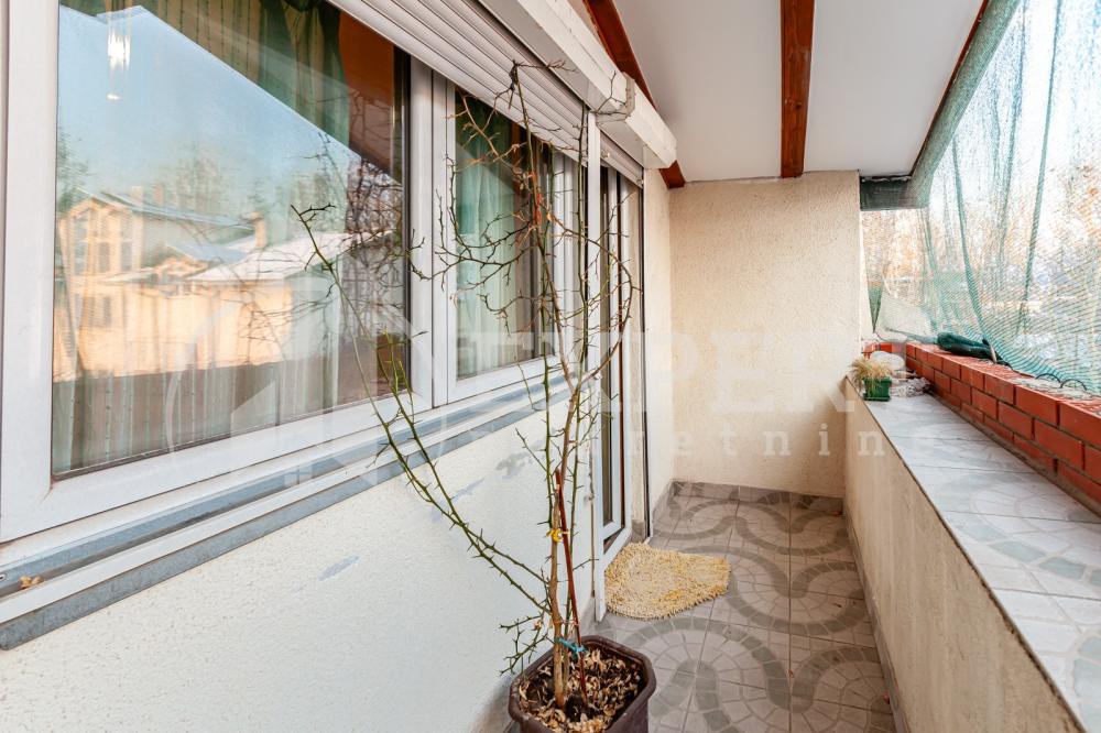 Slika 11 - Stan u zgradi, uknjižen, centralno grejanje, oglas ID p-014211