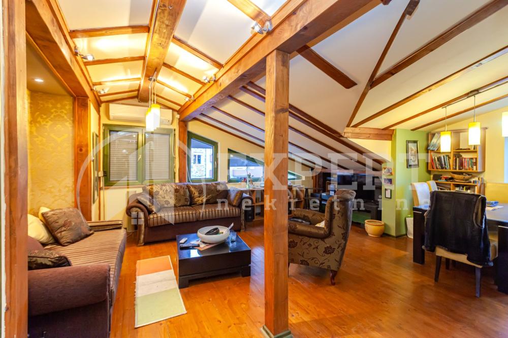 Slika 1 - Stan u zgradi, uknjižen, centralno grejanje, oglas ID p-014211