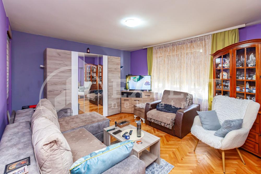 Slika 1 - Stan u zgradi, uknjižen, etažno grejanje, oglas ID p-013369