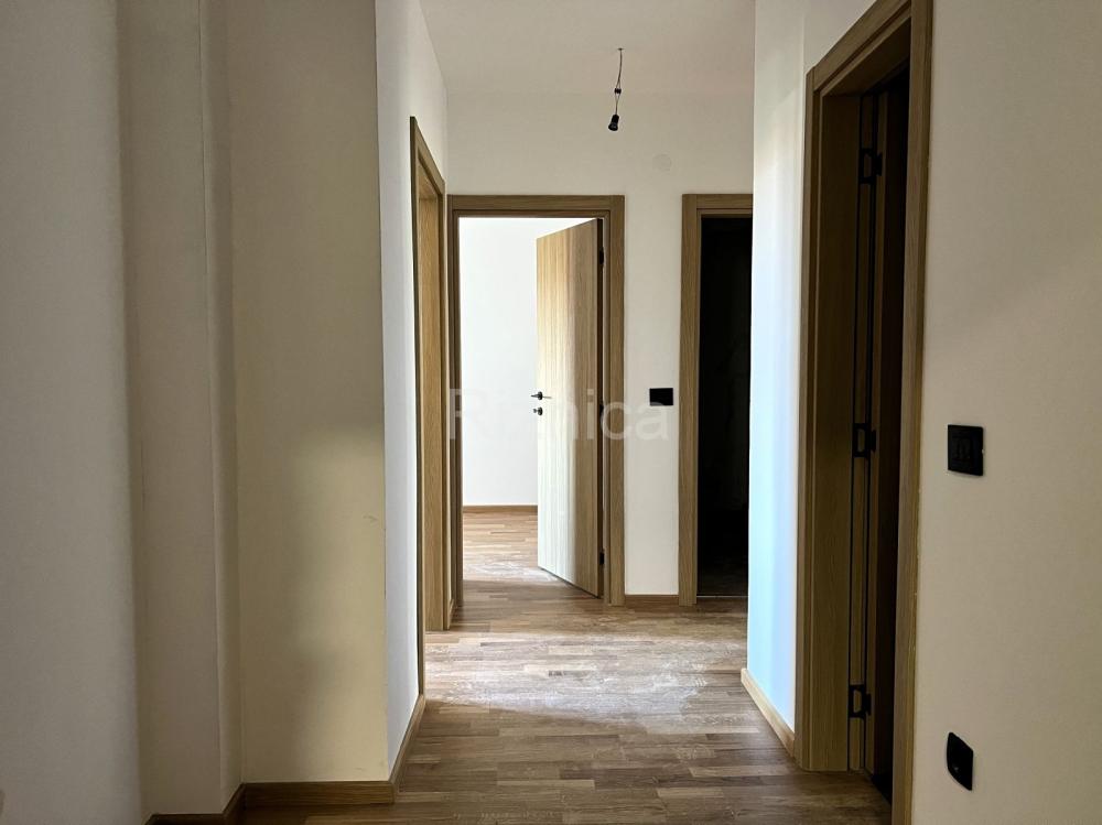 Slika 10 - Prodaja četvorosobnog stana, Čair Niš, terasa