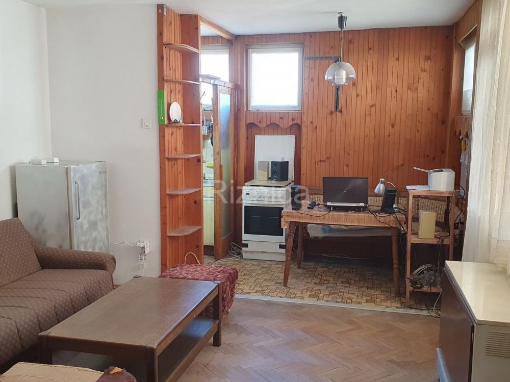 Slika 1 - Prodaja dvoiposobnog stana, Čair Niš, terasa