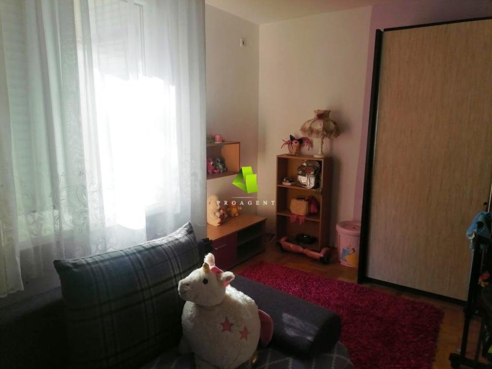 Slika 7 - Porodičan trosoban stan na Paliluli ID#6659