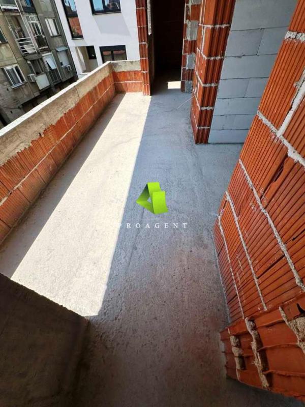 Slika 8 - Kvalitetan nov četvorosoban stan sa PDV-om u centru ID#6699