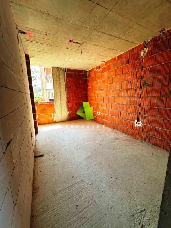 Glavna slika -Kvalitetan nov četvorosoban stan sa PDV-om u centru ID#6699