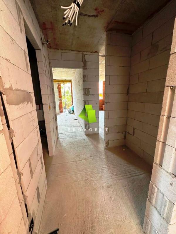 Slika 6 - Kvalitetan nov trosoban stan sa PDV-om u centru ID#6703