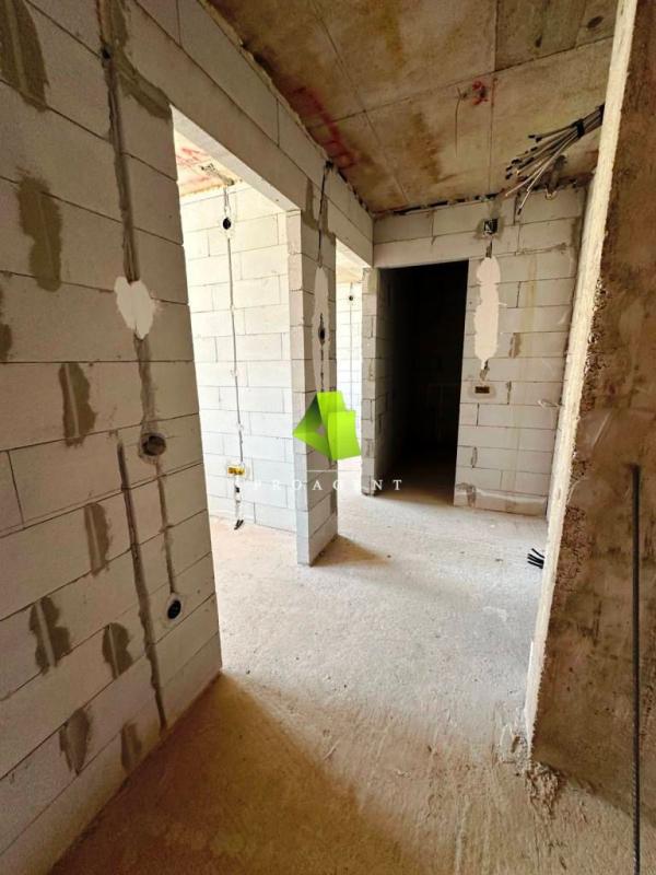 Slika 5 - Kvalitetan nov trosoban stan sa PDV-om u centru ID#6703