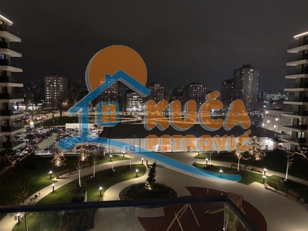 Slika 8 - Stan u zgradi, novogradnja, uknjižen, etažno grejanje, oglas ID p-014324