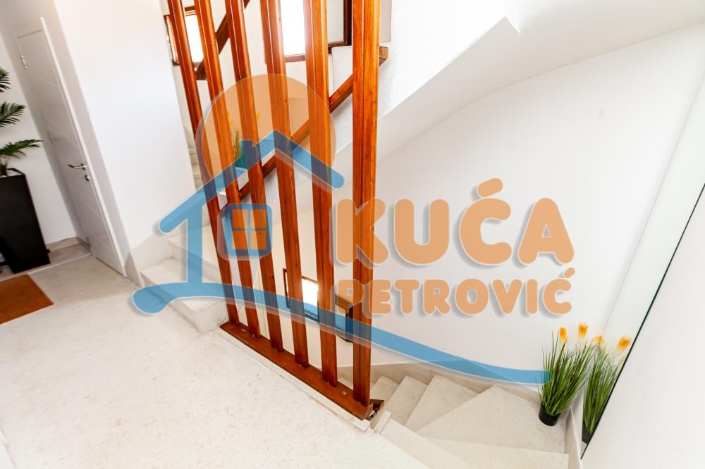 Slika 5 - Stan u zgradi, novogradnja, grejanje na struju, oglas ID p-014280