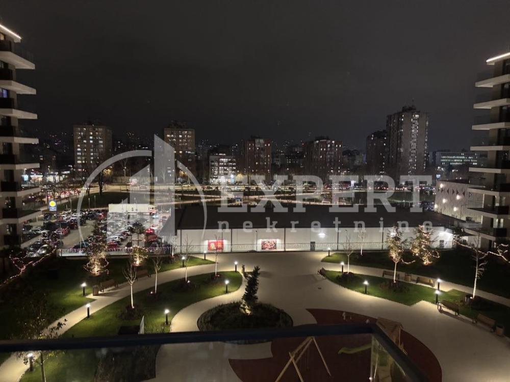 Slika 8 - Stan u zgradi, novogradnja, uknjižen, etažno grejanje, oglas ID p-014324