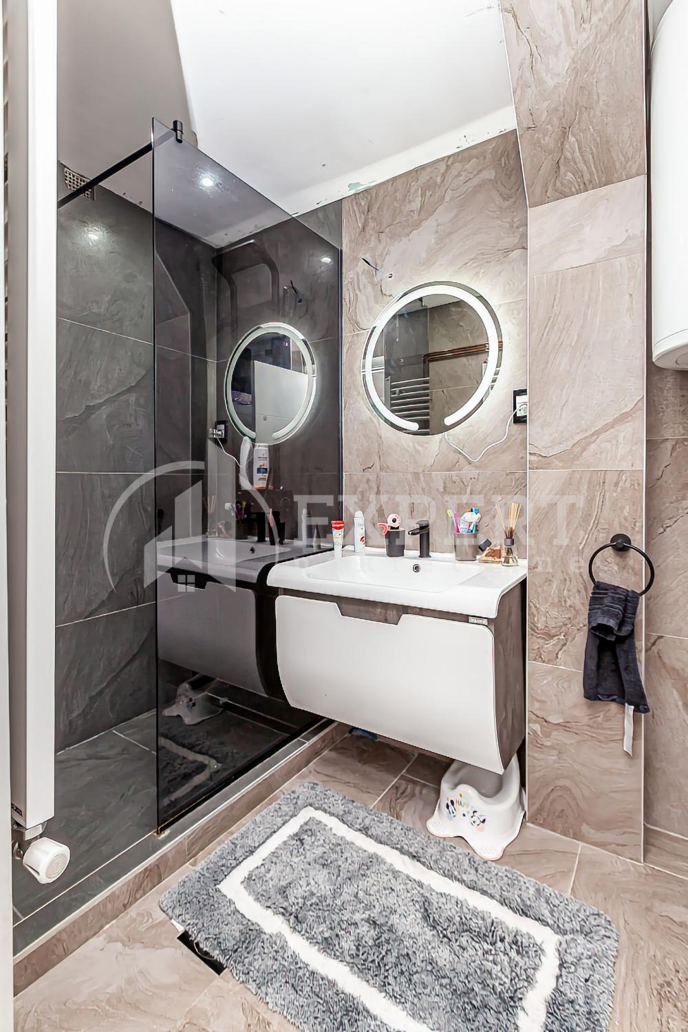 Slika 10 - Stan u zgradi, uknjižen, etažno grejanje, oglas ID p-014322